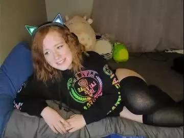 strawberryyfoxie on Chaturbate