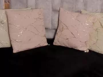 tina_noa on Chaturbate