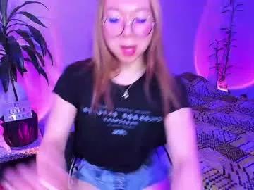 victoria_qq on Chaturbate