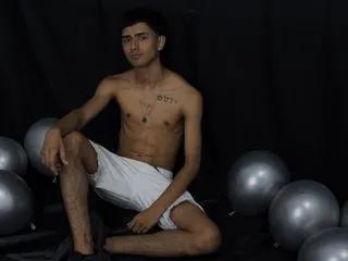 DerekFoster19 on Streamate