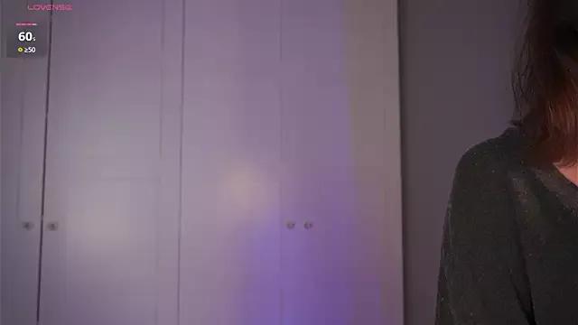 -JuicyMolly- on StripChat