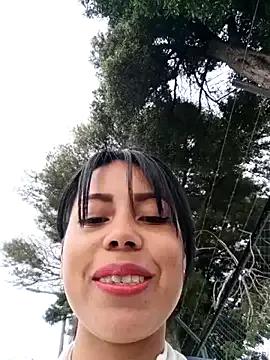 _andrea30 on StripChat