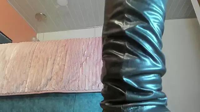 _BrendaMichel_ on StripChat