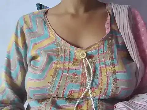 aarjulove on StripChat