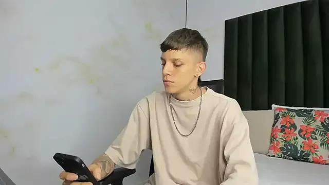 Adam_hard_ on StripChat 
