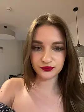 AdelinaEmber on StripChat