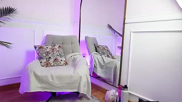 AlliceRouse on StripChat 