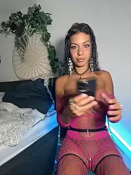 AlyssaHottv_ on StripChat