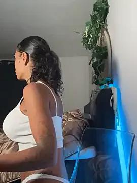 AlyssaHottv_ on StripChat