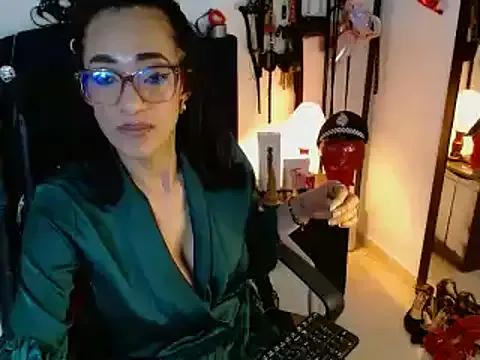 AmelieMartinez on StripChat