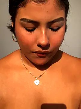 AnaBrowmn on StripChat 