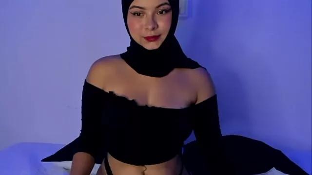 aneesa_darzi on StripChat