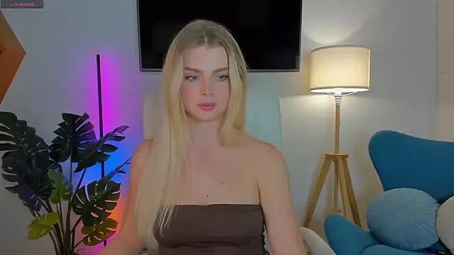 Angel___Blond on StripChat