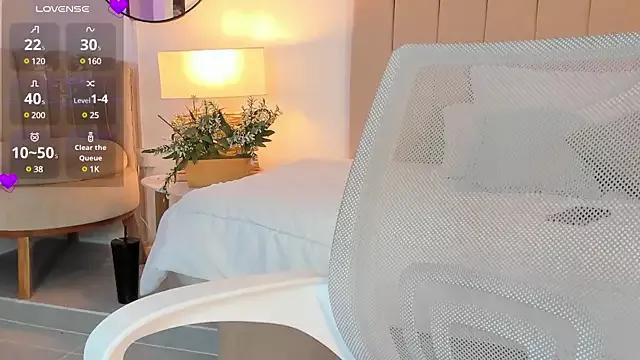 anna-henao on StripChat 