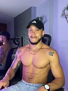 ARON_TAYLER01 on StripChat