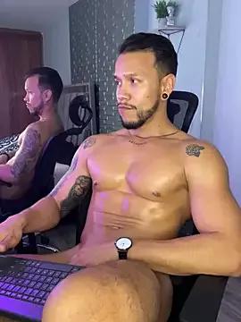 ARON_TAYLER01 on StripChat