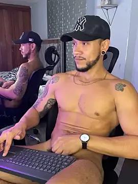 ARON_TAYLER01 on StripChat