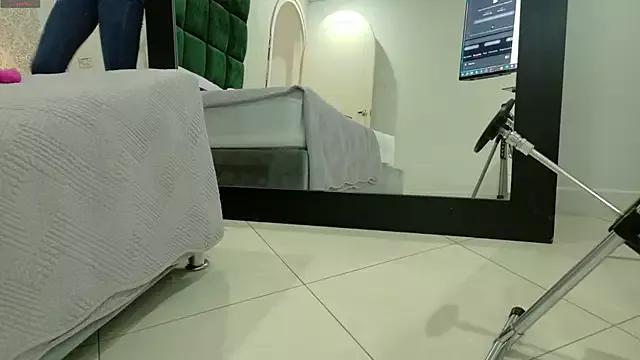 BeccaReedd on StripChat