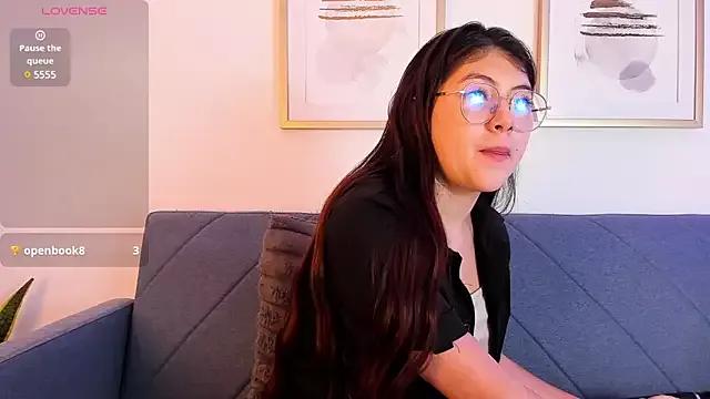 BellaRosee__ on StripChat 