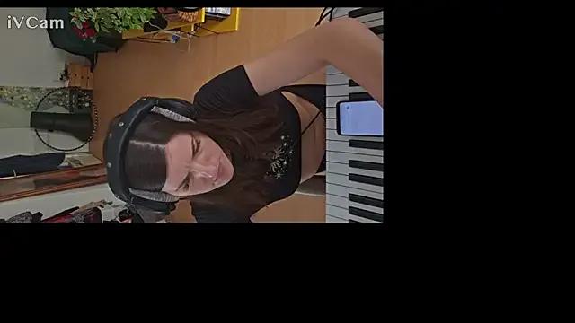 BelleFelicitas on StripChat 