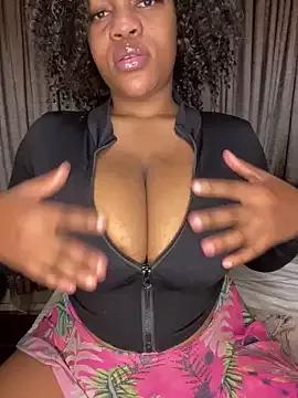 Boneca25 on StripChat