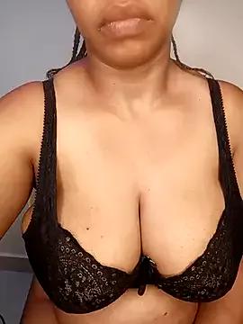 boobsnipplian on StripChat 