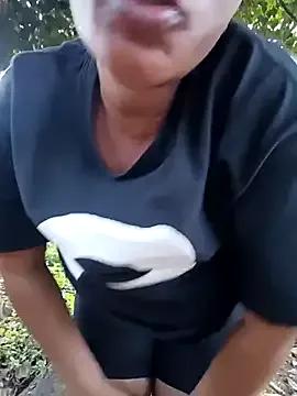 Broan_me on StripChat