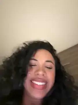 Brunettexio on StripChat