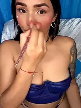 bunny_hot697 on StripChat