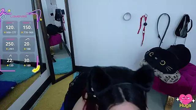 Catwhite_ on StripChat