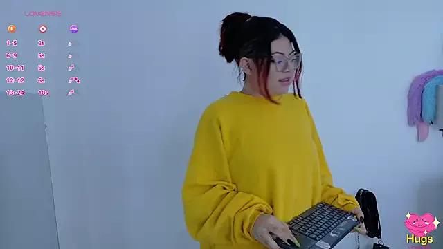 Catwhite_ on StripChat