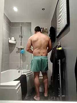 CloudyMuscleBeefy on StripChat