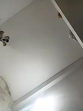 COLAMBIA_X_GURL on StripChat