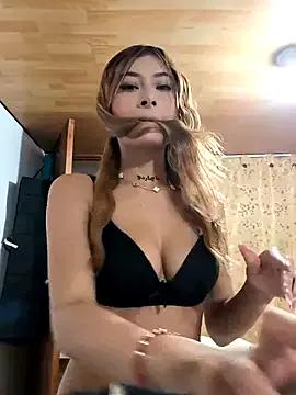 Connie_20 on StripChat 