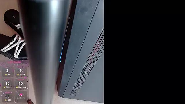 Coral_Lise on StripChat