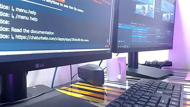 Coral_Lise on StripChat