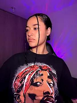 Crystal_Dluna on StripChat