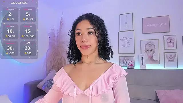 Crystal_Dluna on StripChat