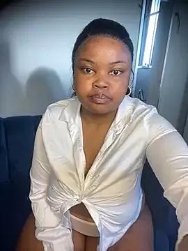 Curveysinaa on StripChat