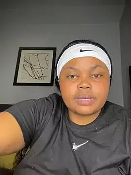 Curveysinaa on StripChat