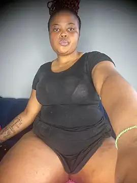 Curveysinaa on StripChat