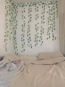 CurvyGxxx on StripChat