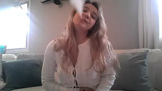 Delilahs_Playtime on StripChat