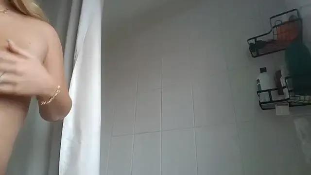 Delilahs_Playtime on StripChat