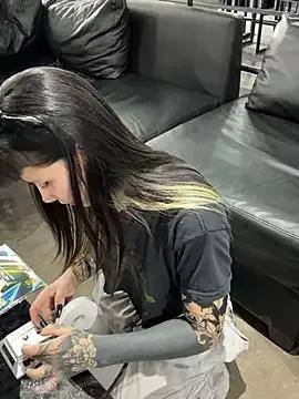 EemaHaruki on StripChat