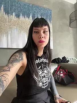 EemaHaruki on StripChat