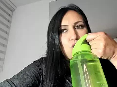 foxy-porn1 on StripChat