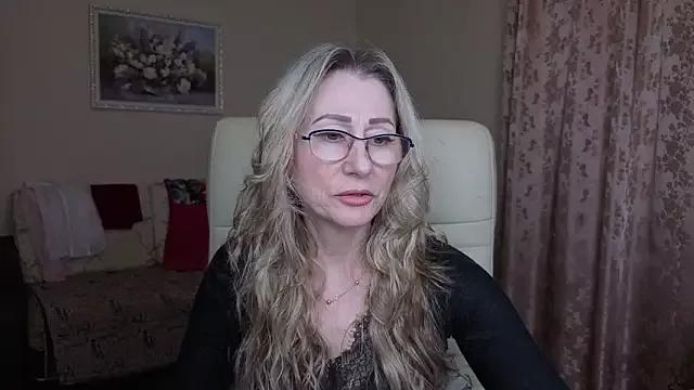 Habibi_Honeyy on StripChat