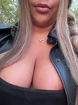 HaileyDiana on StripChat