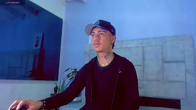 HannibalLester on StripChat